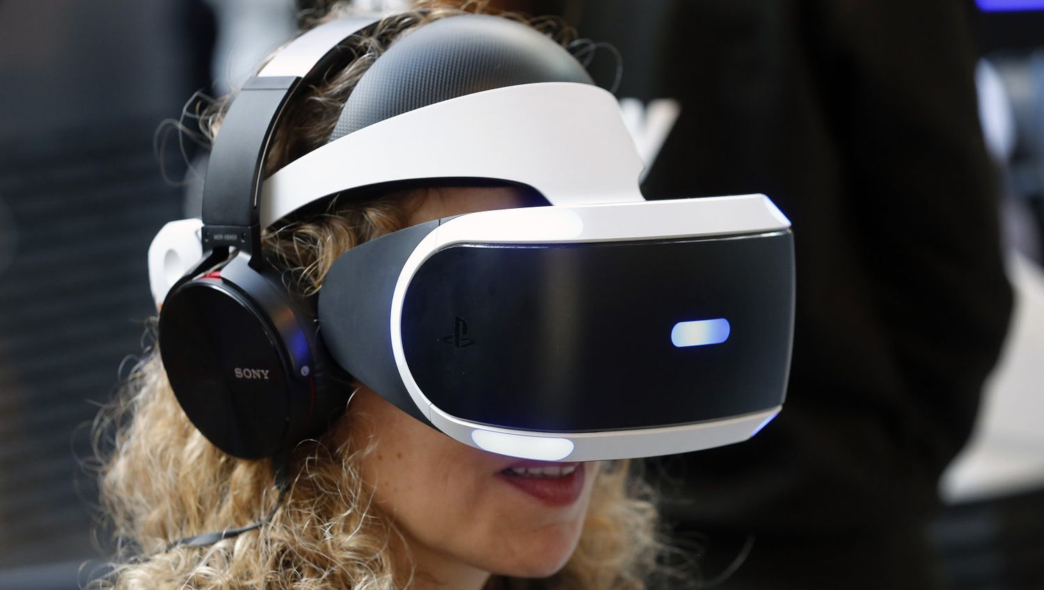 Vendita cuffie PlayStation VR ha superato le aspettative di Sony