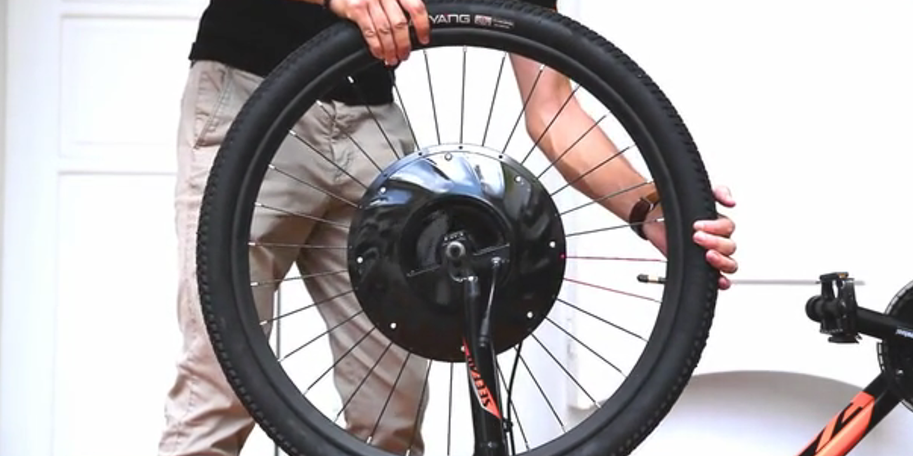 La roue UrbanX transforment n'importe quel vélo électrique