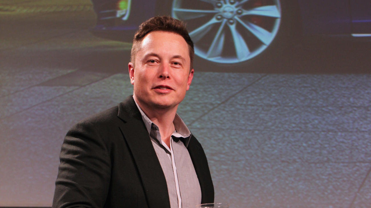 Elon Musk has promised to quickly create the world's largest lithium-ion battery