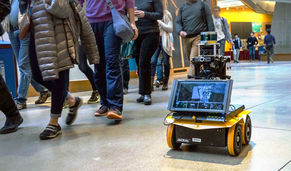 En el MIT han enseñado el robot de las reglas de circulación en las zonas comunes
