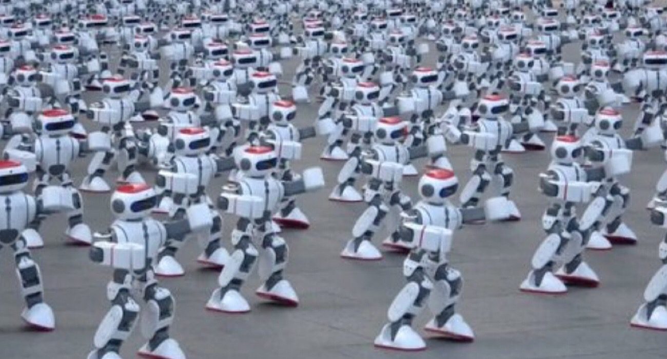 #vídeo | días de la Semana del libro guinness de los récords: 1000 a la vez que bailan los robots