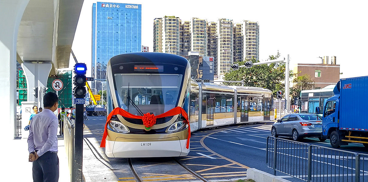 У Китаї на лінію вийшов перший безпілотний трамвай