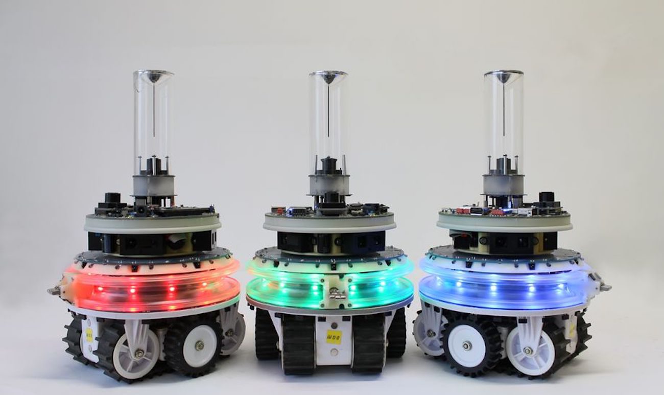 Los robots modulares, capaces de unirse en los complejos mecanismos самовосстанавливающиеся