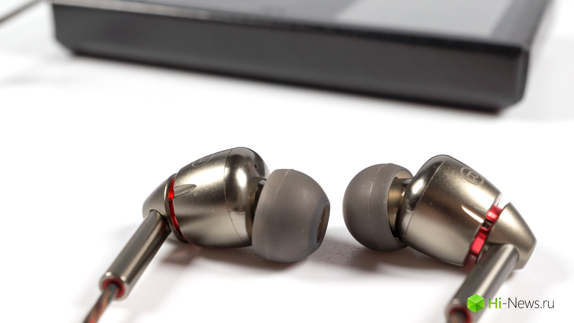 Revisión de auriculares de 1More Quad Driver — 4 emisor para todos