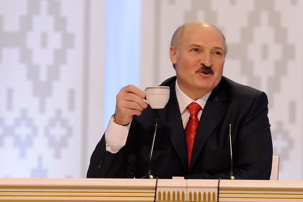 Лукашенко може дозволити в Білорусі пункти обміну кріптовалюти