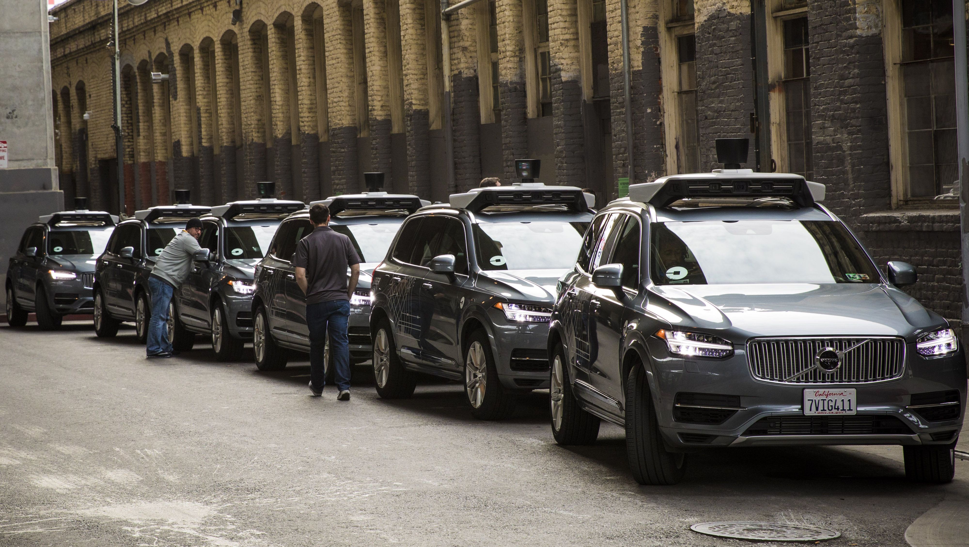 उबेर खरीदता 24 000 वोल्वो XC90 के लिए उन्हें बारी में एक driverless टैक्सी