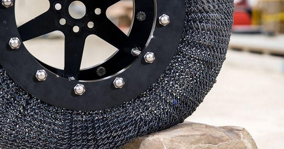 A NASA desenvolveu pneus com efeito de memória para o novo suv