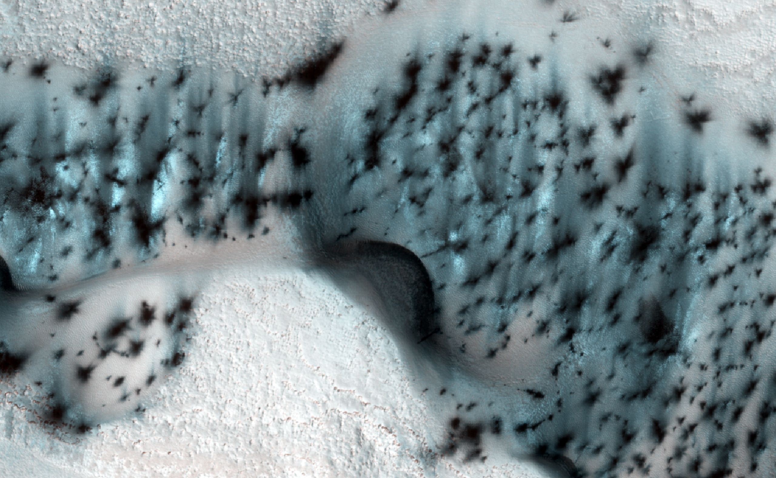 #фото | NASA опублікувало дивовижні фотографії зимового Марса