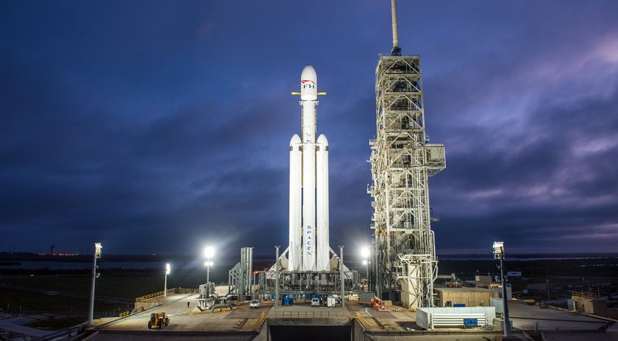 Il lancio del Falcon Heavy è prevista per il 6 febbraio