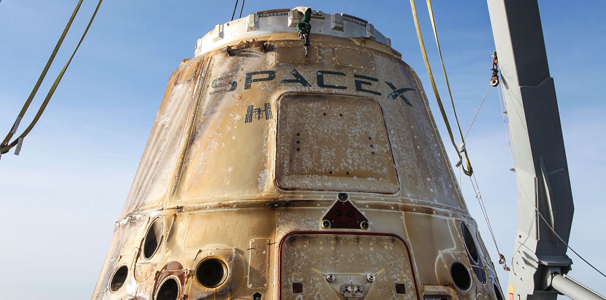 Kosmische LKW Dragon von SpaceX zum zweiten mal zurück aus dem Orbit auf die Erde