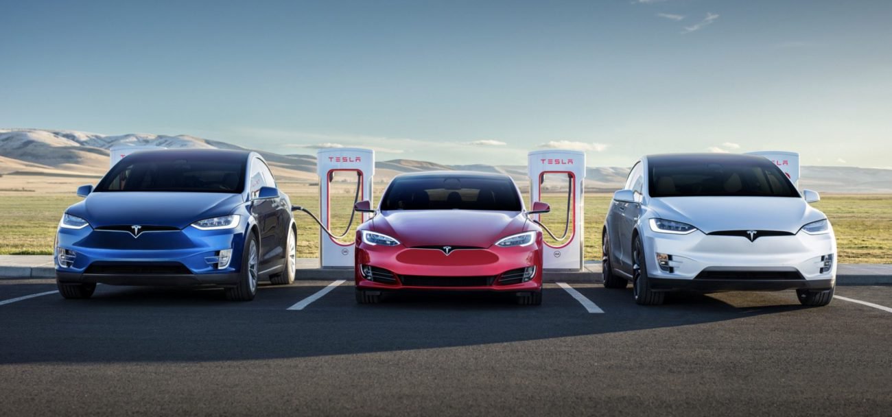 Tesla lançou 300 000 veículos elétricos