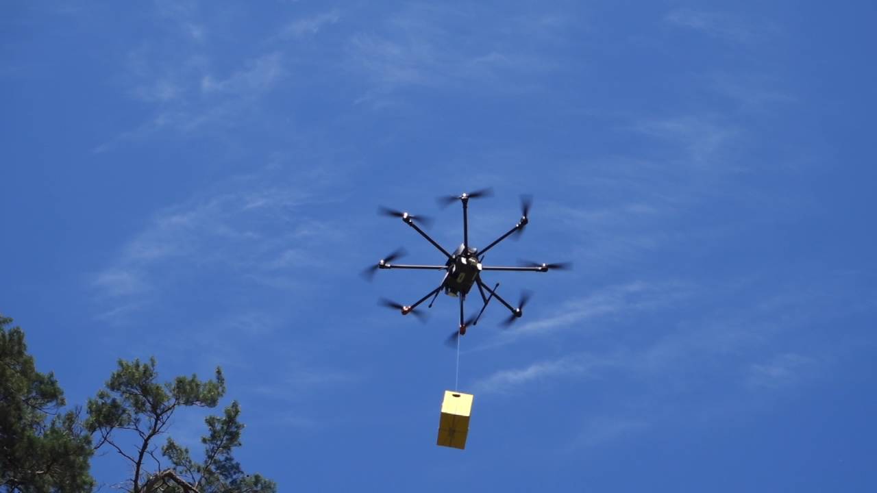 A Mosca stanno testando il sistema di consegna di merci droni