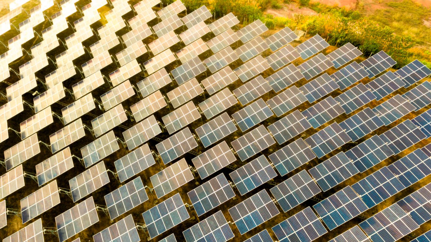 サウジアラビアを築きたいと思っていては世界最大級の太陽電池農園