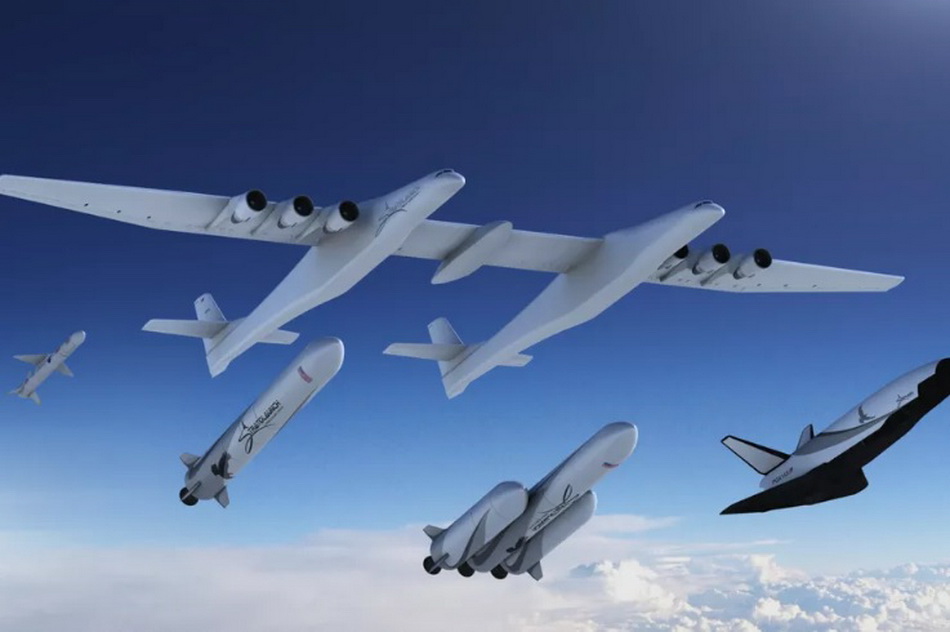 Компанія Stratolaunch в доважок до найбільшому літаку створить три ракети і космоплан