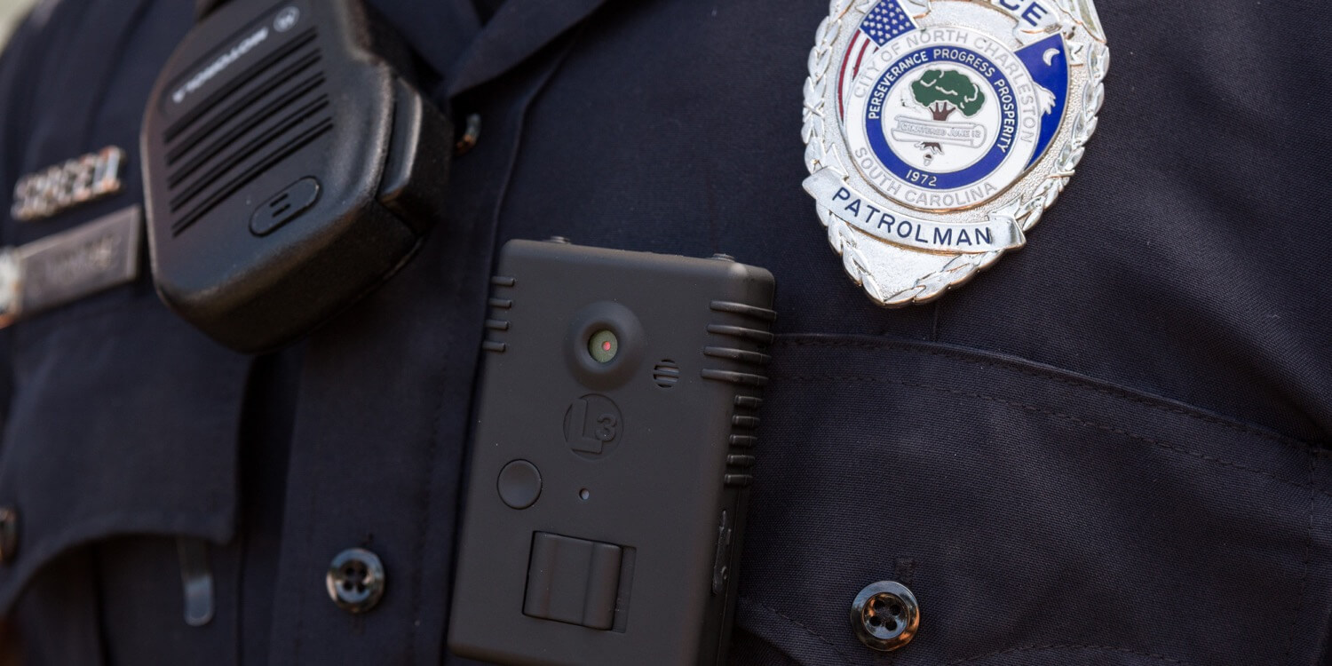 शरीर कैमरे पुलिस द्वारा इस्तेमाल किया जा सकता हैकर्स और अपराधियों