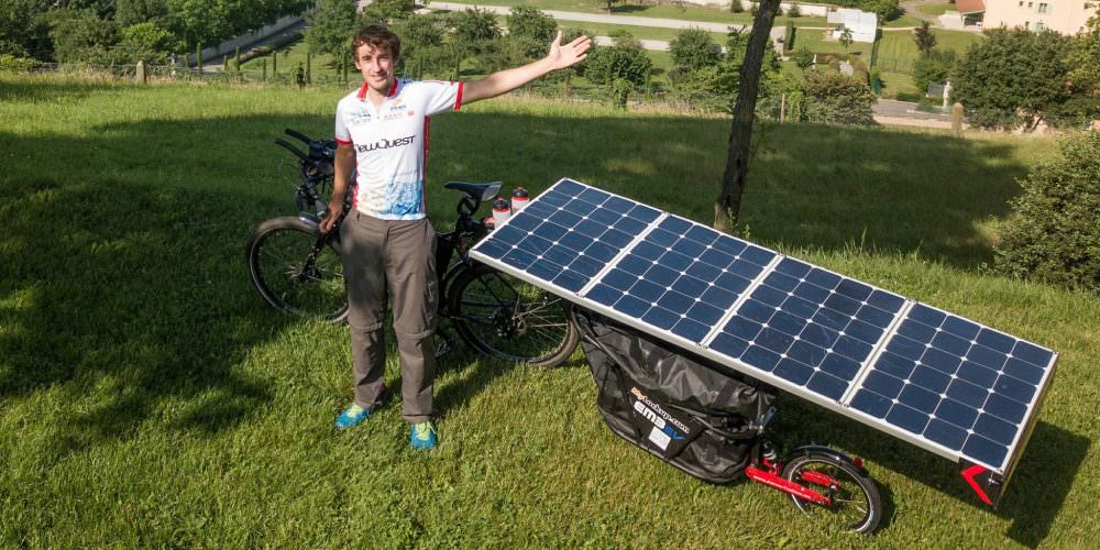 Die Radfahrer kamen aus Frankreich in China auf Solar-Energie