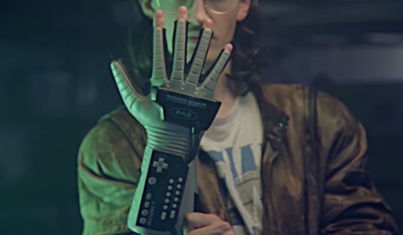Conçu gant, permettant de détecter la forme d'objets dans la réalité virtuelle