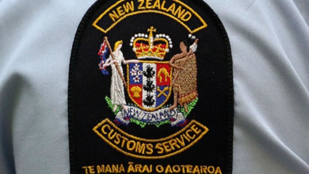 Looking for bitcoins: when entering New Zealand by border guards require a password from the smartphone and laptop
