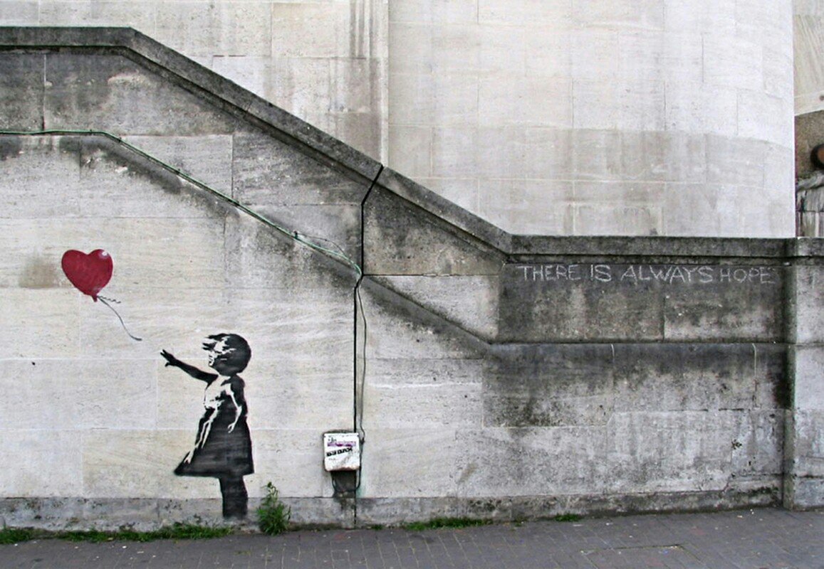Imagem de Banksy самоуничтожилась. Imediatamente após a venda de um milhão de libras em um leilão da Sotheby's