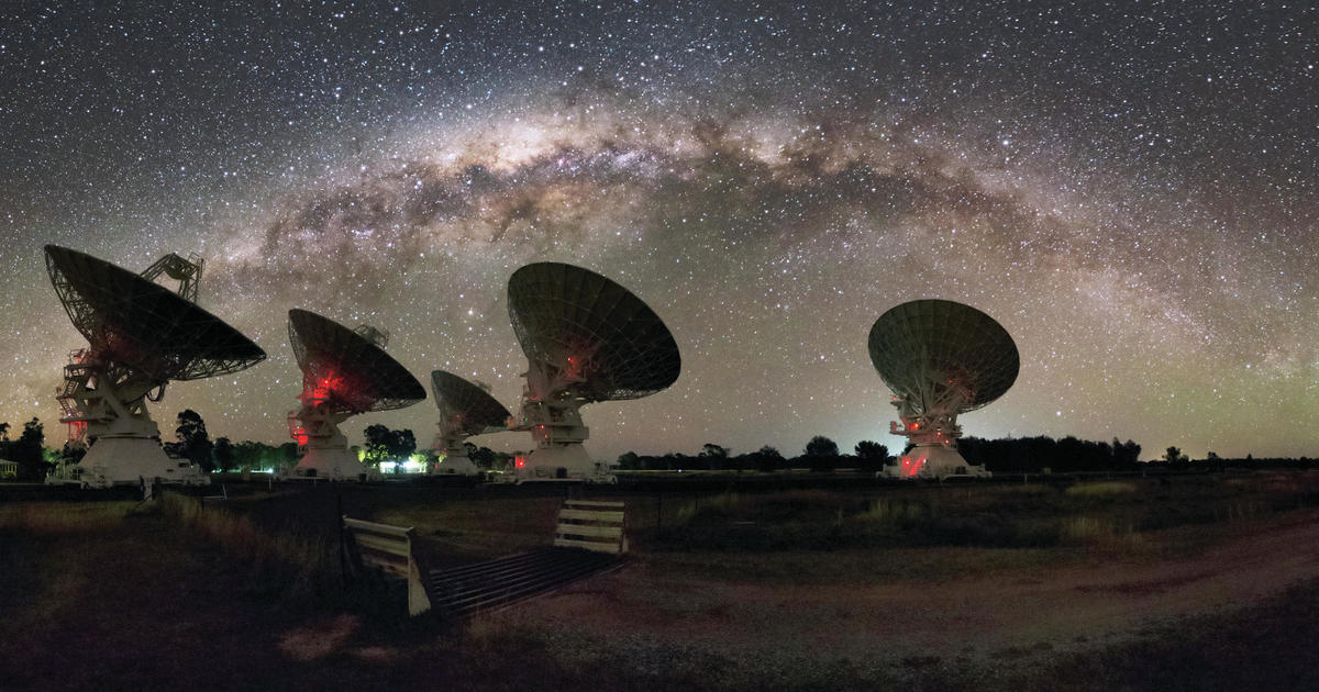 وقد اكتشف علماء الفلك 20 غامضة إشارات الراديو من الفضاء الخارجي