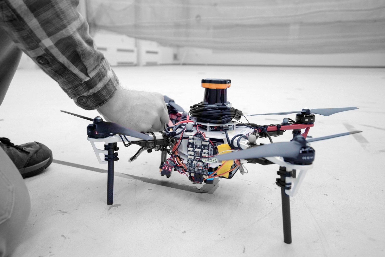 Les drones trouveront perdus dans la forêt rapidement et sans GPS