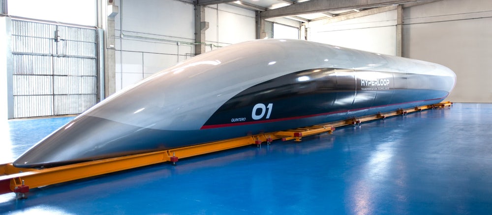 La prima linea commerciale sistema ad alta velocità di Hyperloop si aprirà nel 2022
