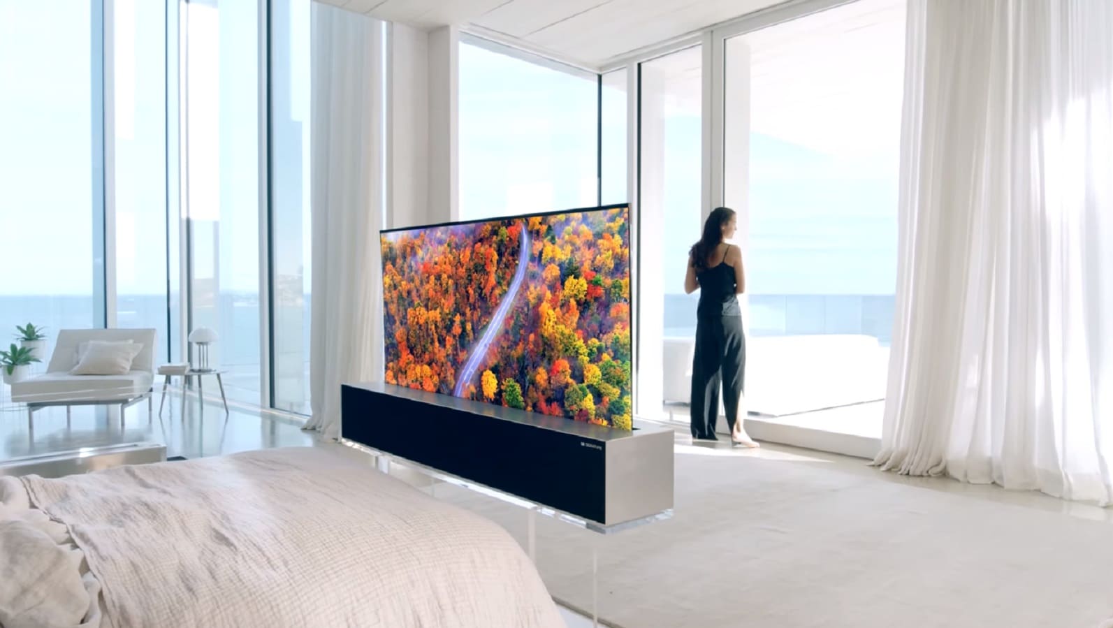 #CES | LG vai começar a vender televisões rolos de preços astronômicos