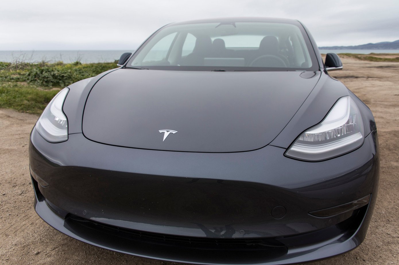 Tesla skróci 3000 osób i skupić się na produkcji Model 3