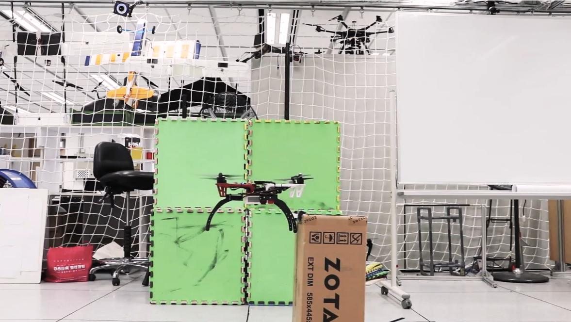Les drones, qui «s'accrochent à la branche» comme les oiseaux peuvent voler beaucoup plus longtemps