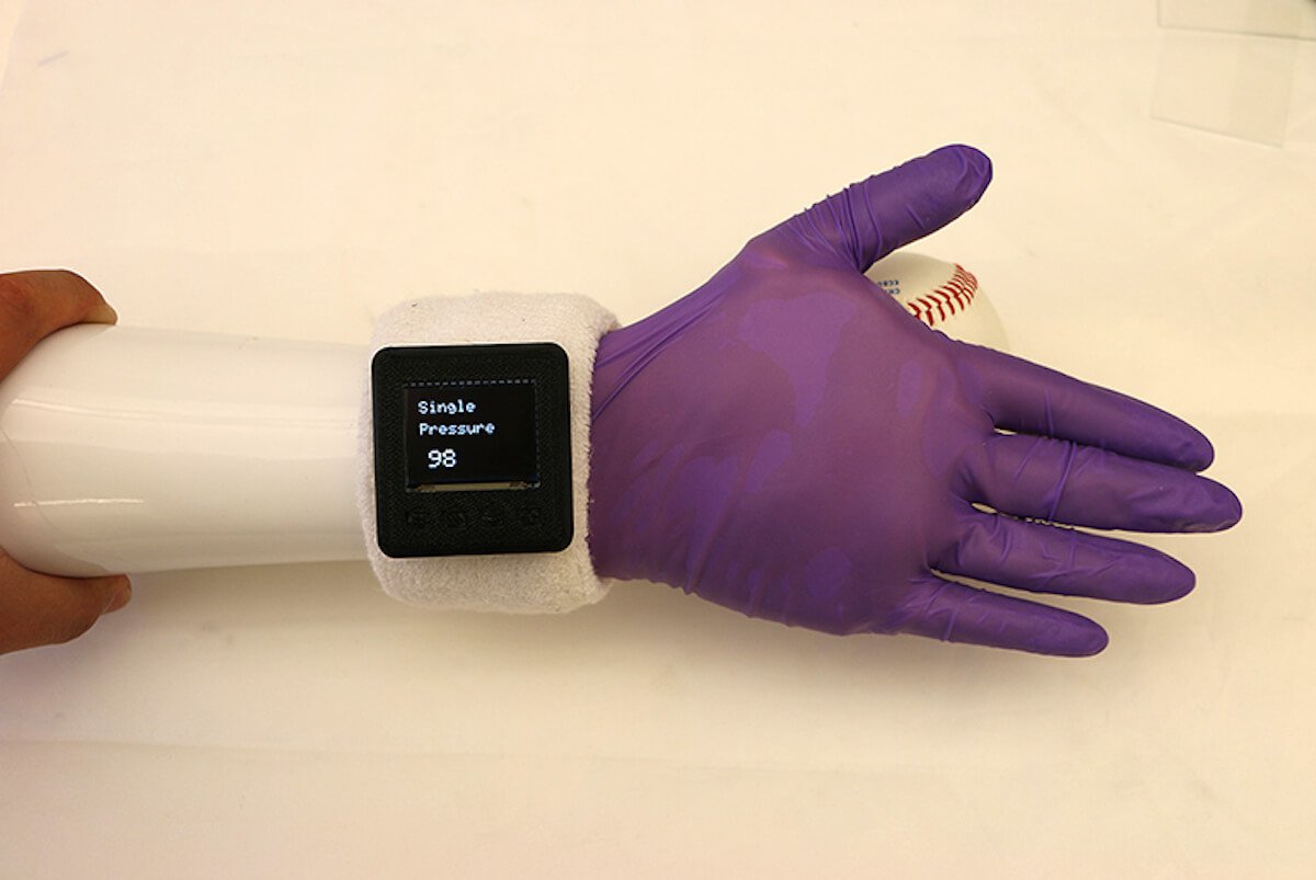 Yeni bir teknoloji eldiven yapacak protezler daha duyarlı