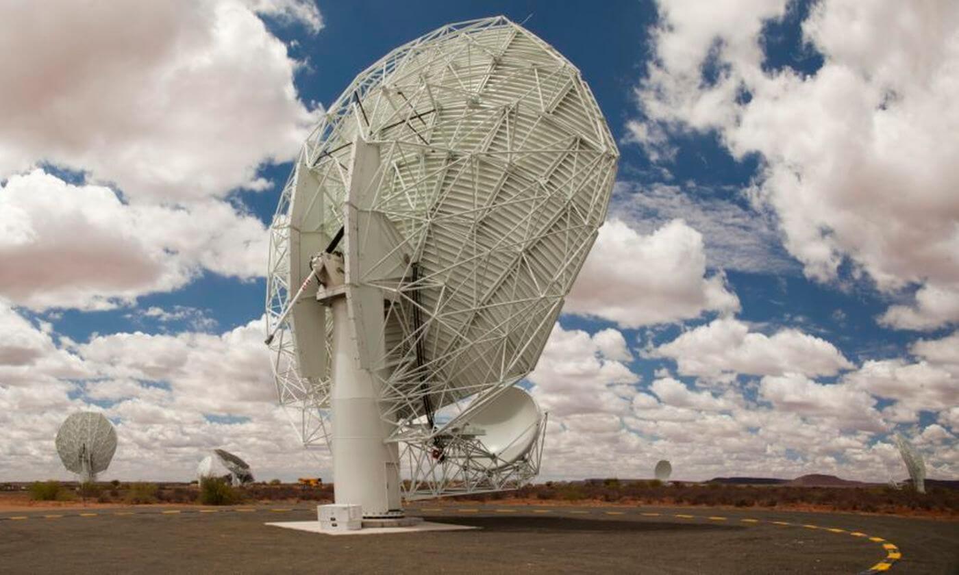 神秘的无线电信号感到困惑的天文学家。 也许是一种新型的太阳系