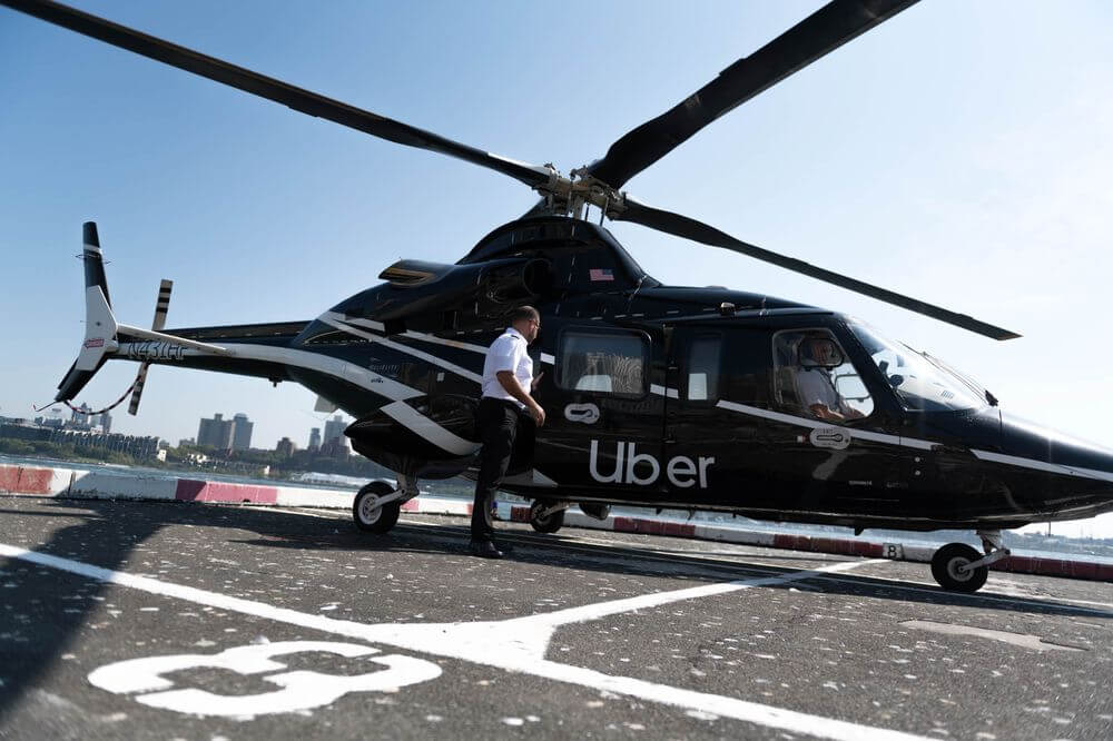 Uber inizio di trasporto di persone su elicotteri. Quanto costa questo volo?