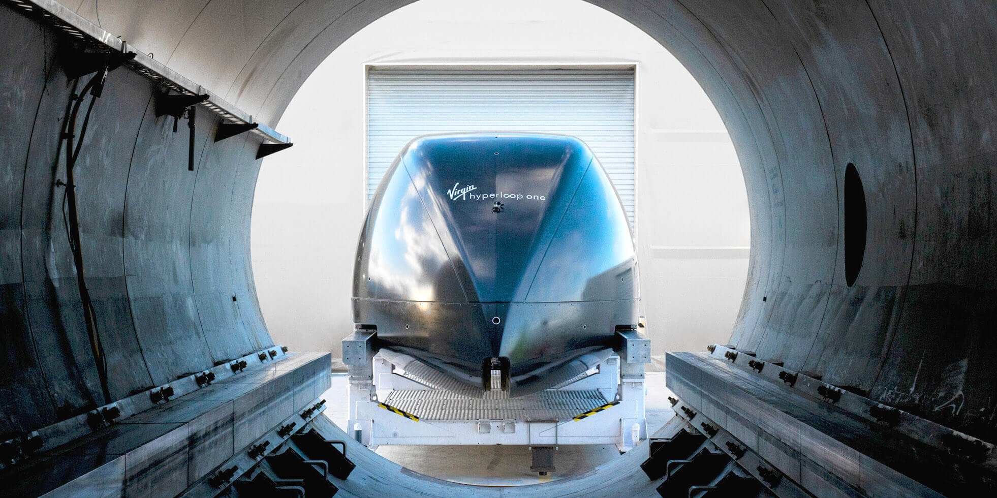 عندما نتلقى النقل في المستقبل Hyperloop و مدى السرعة التي يمكن ان تتحرك ؟ 