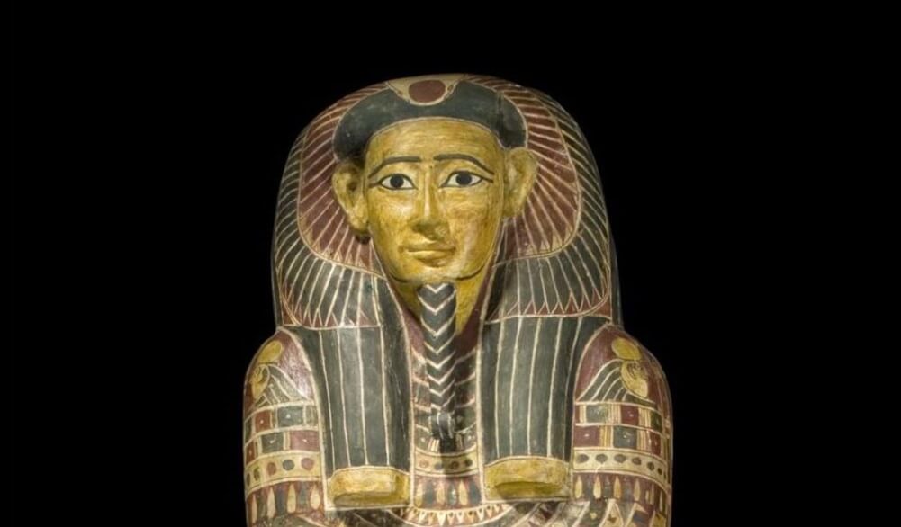 No Egito, foi encontrada a múmia de um homem jovem e sem cérebro. Como isso pôde acontecer?