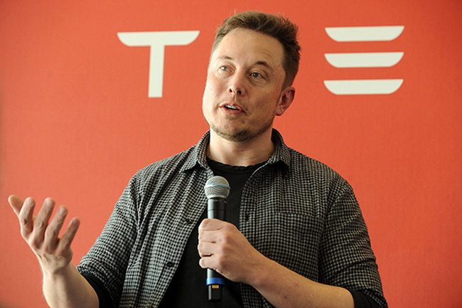 Elon Musk: if people don't want to one day become useless, they should become cyborgs