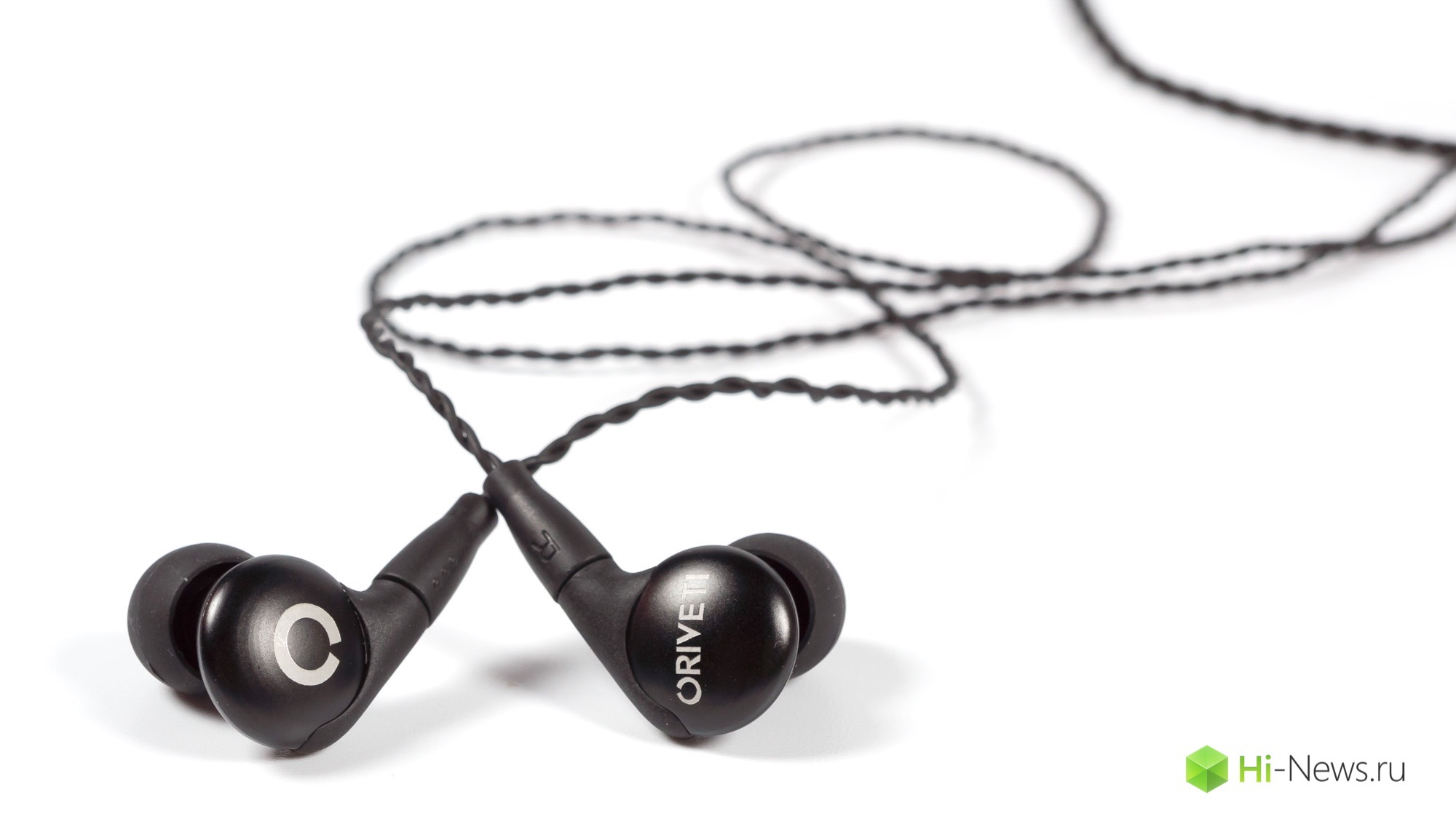 Review headphones Oriveti Basic — bass wisely
