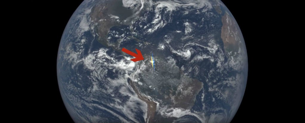 NASA has solved the mystery of hundreds of mysterious flashes near the Ground