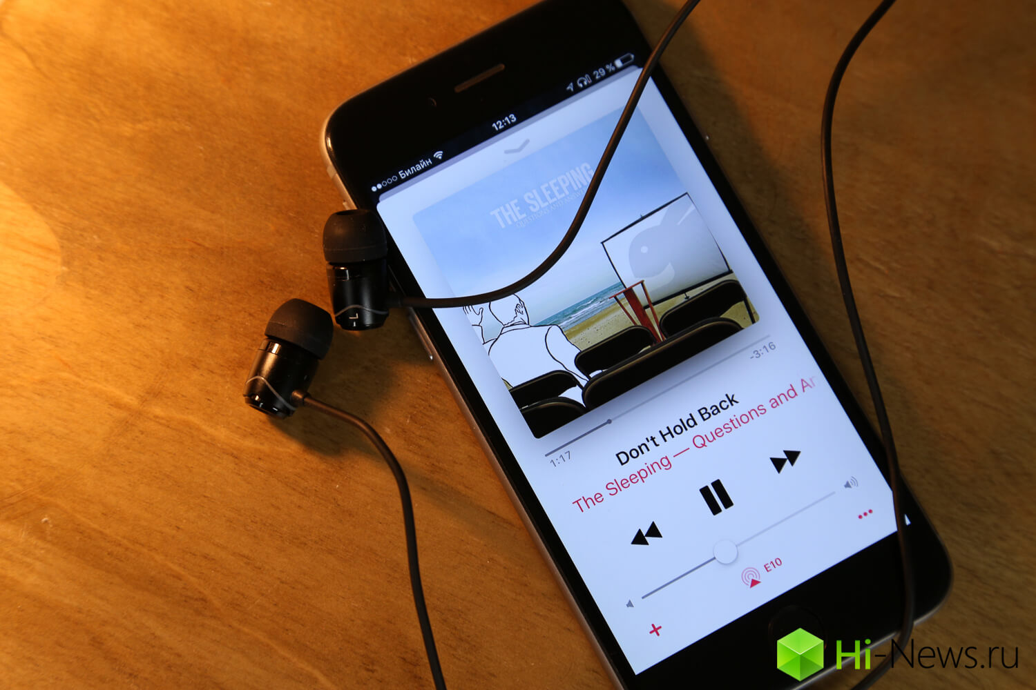 Review headphones SoundMagic E10BT: Marquis who outdid the king