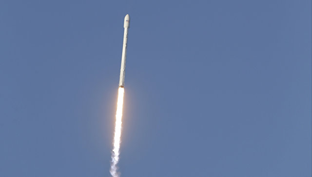With the third try, SpaceX launched a satellite, but the rocket is not saved — she drowned