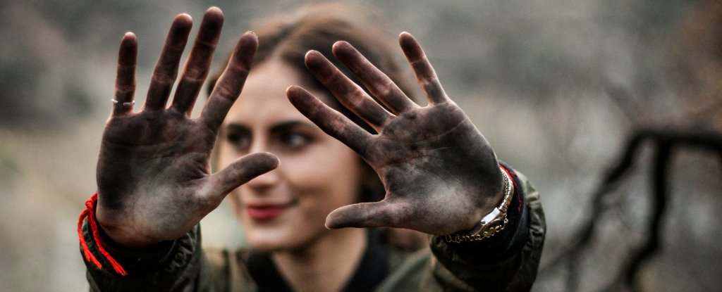 6 of the dirtiest things you come into contact daily