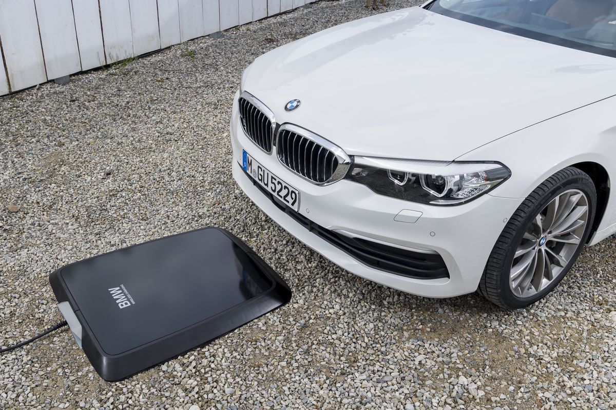 BMW will release a wireless charging station for cars