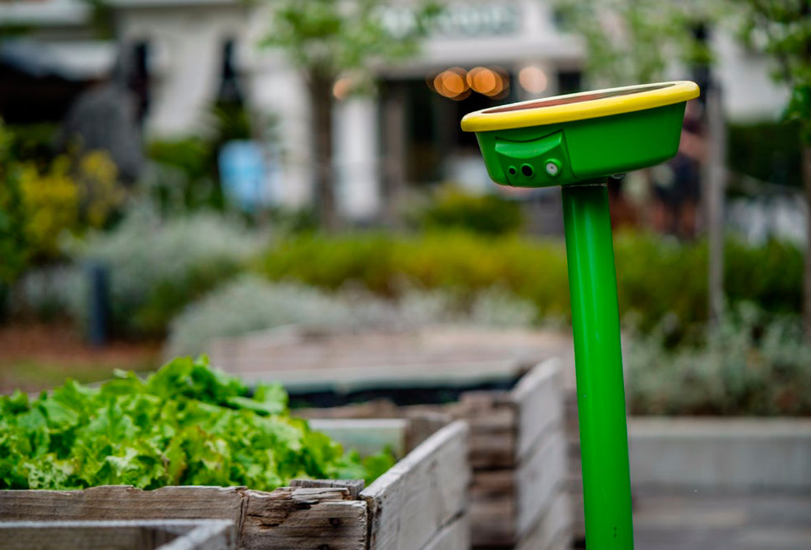 Robot-watering GardenSpace solar will take care of it