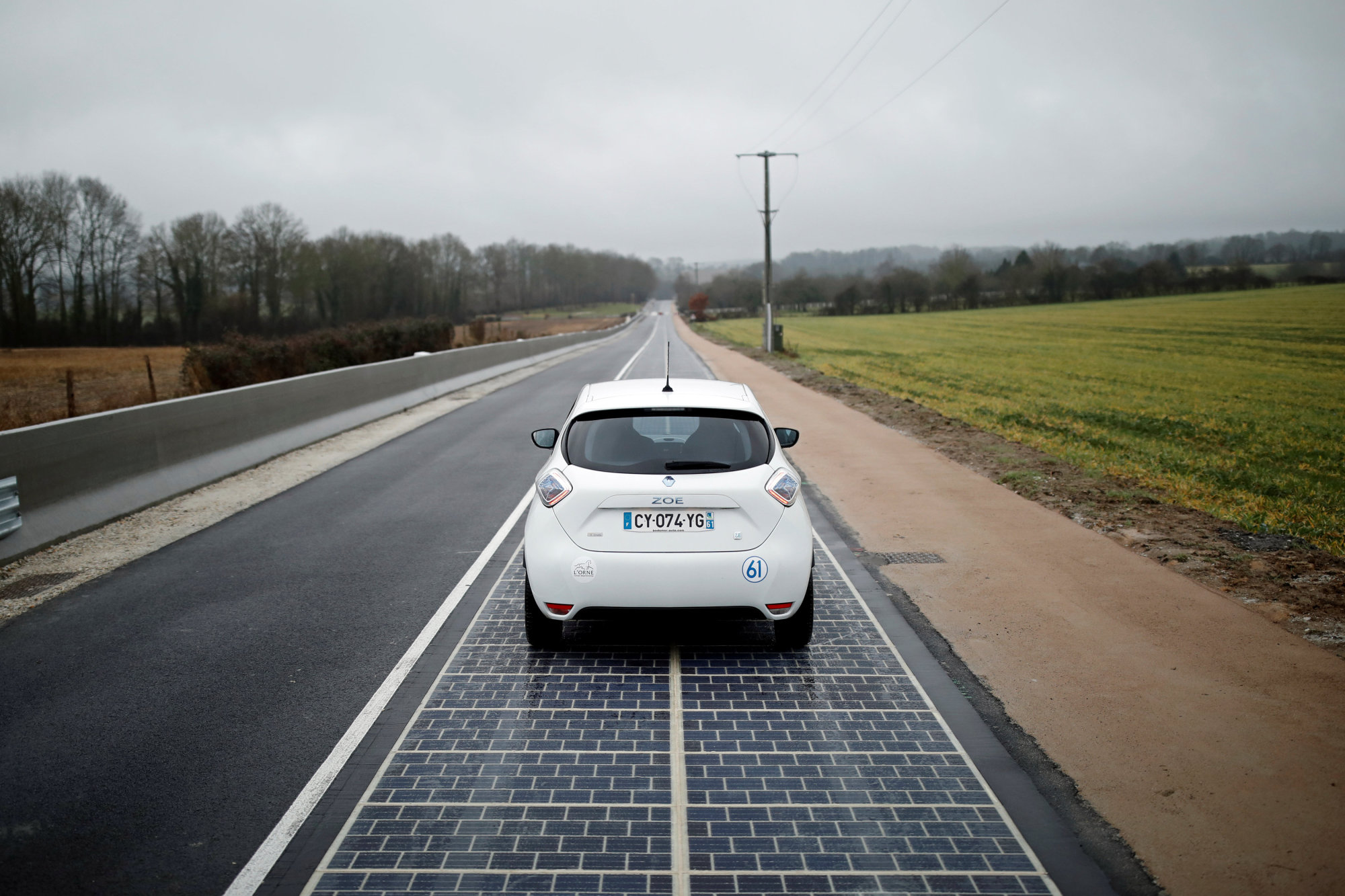 Solar do asfalto: o caminho para o futuro, ou uma estrada no meio do nada?