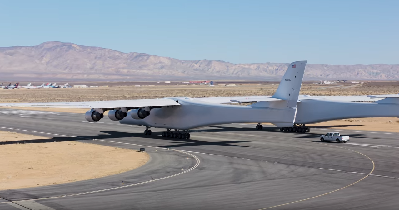 Test af verdens største fly blev fanget på video