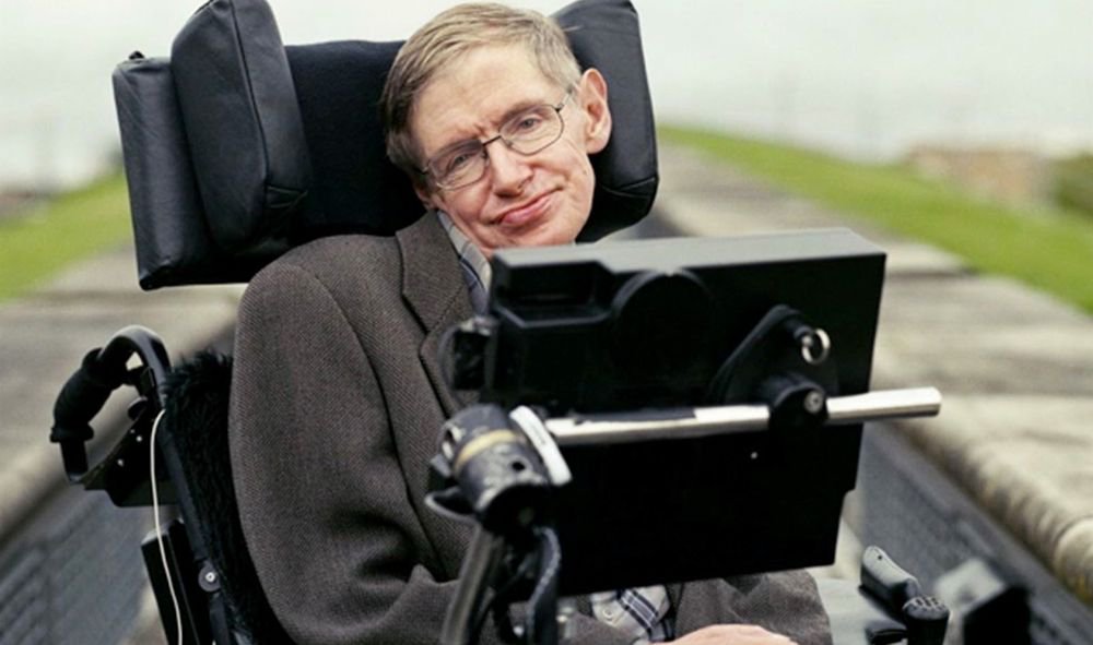 #vidéo | Stephen Hawking a déclaré qu'il était avant le Big bang
