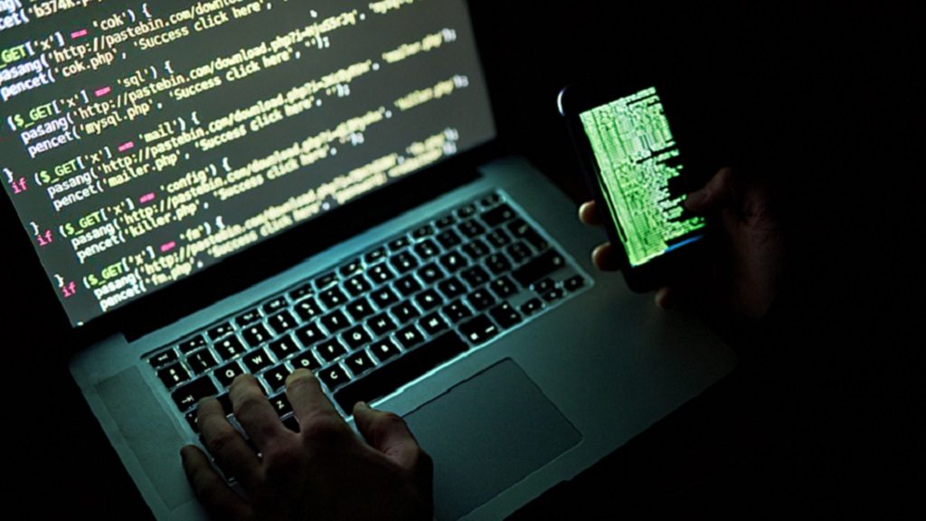黑客们被阻止的计算机管理的亚特兰大和需求赎金在钱币