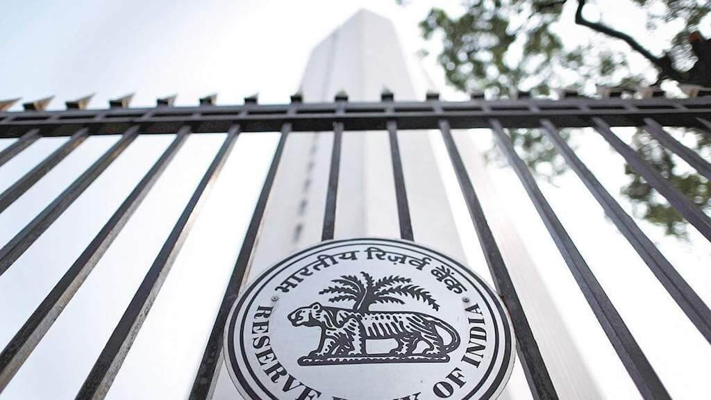 印度人民正在争取与中央银行使用权币