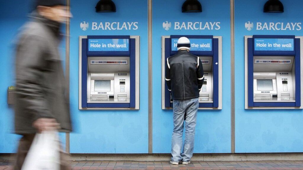 最大的银行在英国认为有关交易密货币