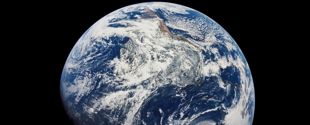 Земля володіє далеко не самим великим запасом води в Сонячній системі