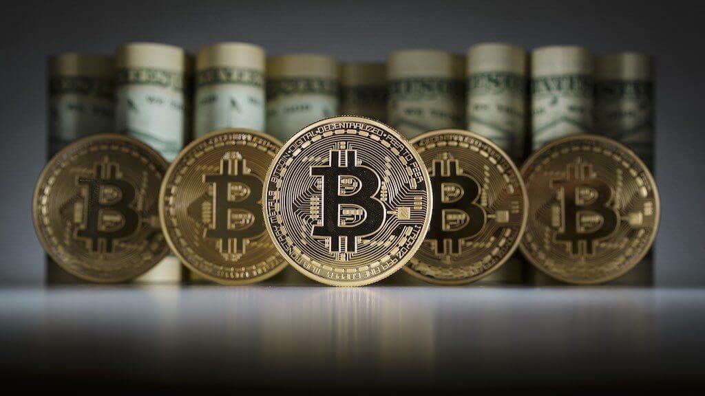 Bitcoin sjunkit till $ 8,000. Granskning av Professor